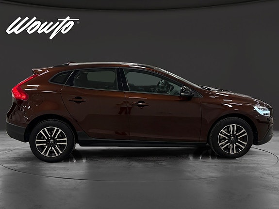 Volvo V40 Cross Country 3 of 18