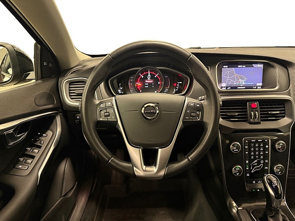 Volvo V40 Cross Country 17 of 18