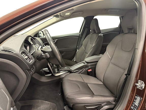 Volvo V40 Cross Country 8 of 18