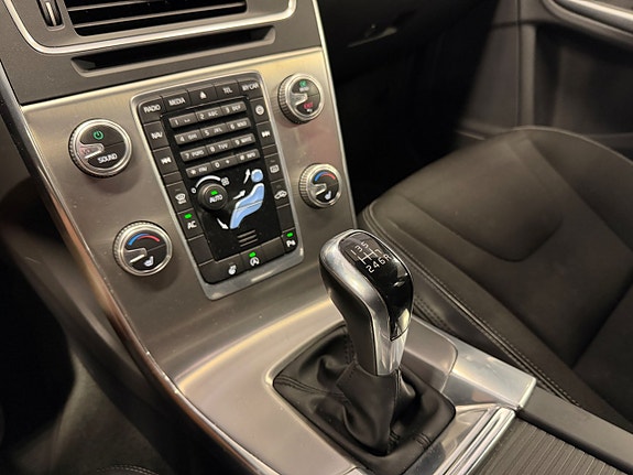 Volvo S60 13 of 20