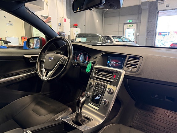 Volvo S60 19 of 24
