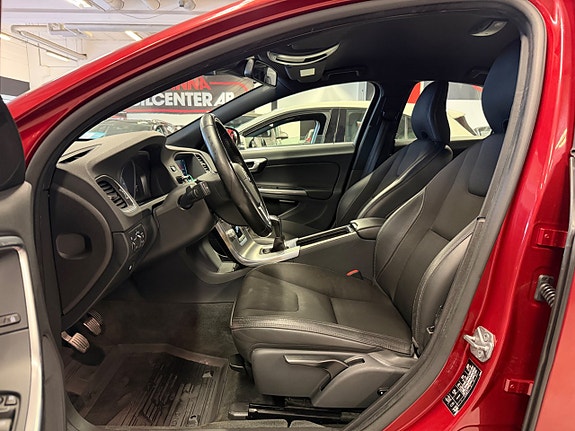 Volvo S60 10 of 24