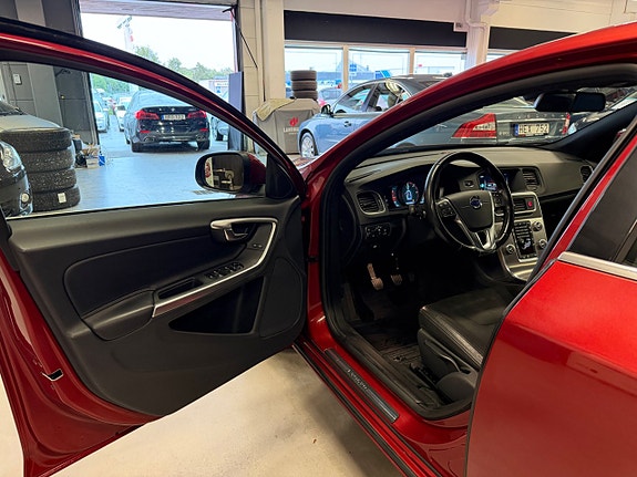 Volvo S60 8 of 24