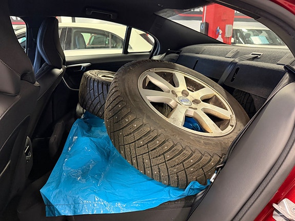 Volvo S60 24 of 24