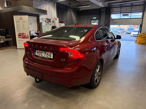 Volvo S60 4 of 20