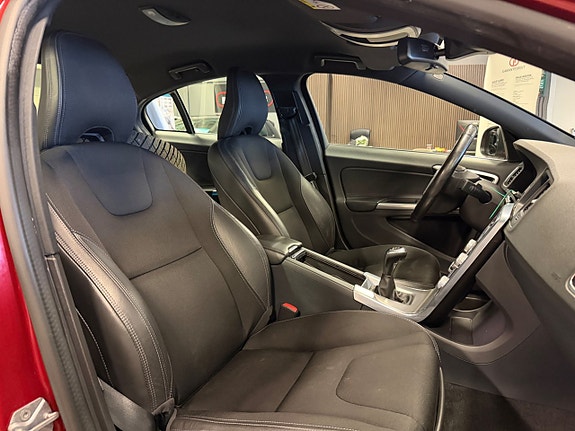 Volvo S60 22 of 24