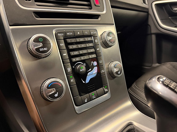 Volvo S60 13 of 24