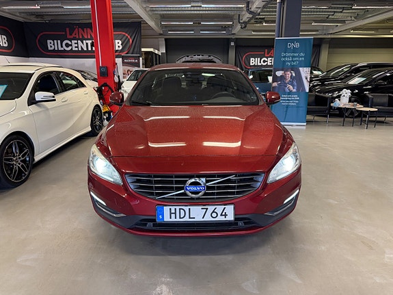 Volvo S60 2 of 20