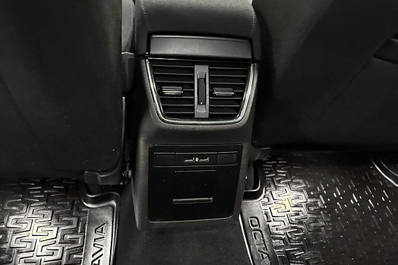 Skoda Octavia 21 of 30
