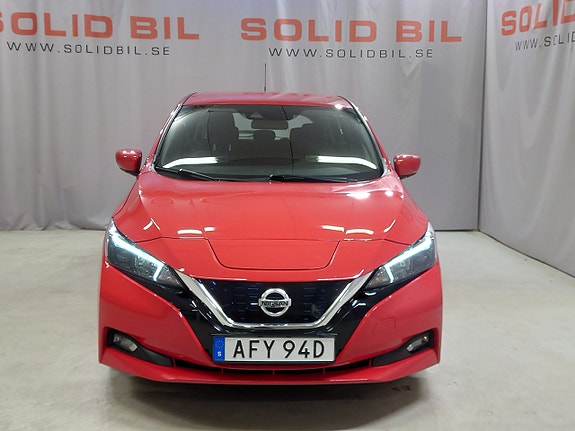 Nissan Leaf 3 of 17