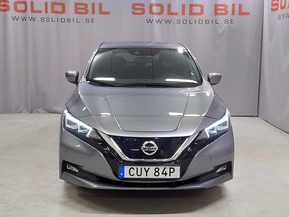 Nissan Leaf 3 of 17
