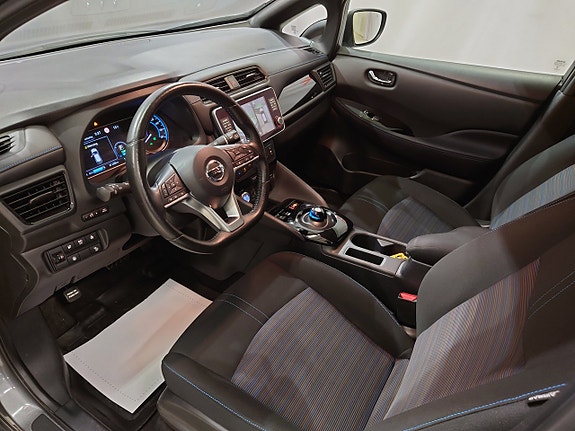 Nissan Leaf 8 of 17