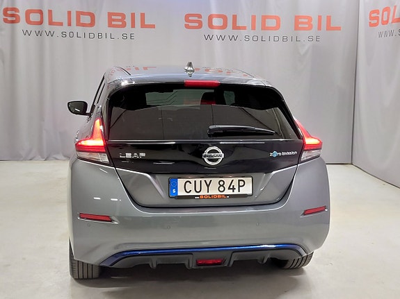 Nissan Leaf 6 of 17