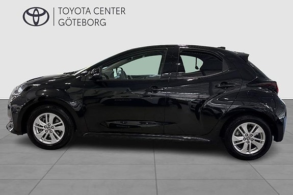 Toyota Yaris 4 of 11