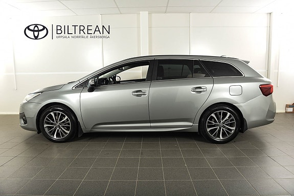 Toyota Avensis 2 of 21