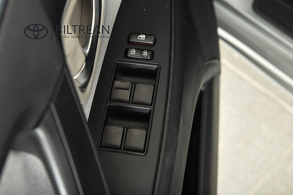 Toyota Avensis 12 of 21