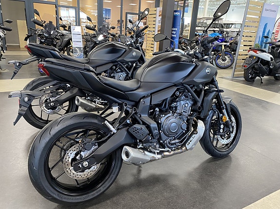 Yamaha MT-07 2 of 6