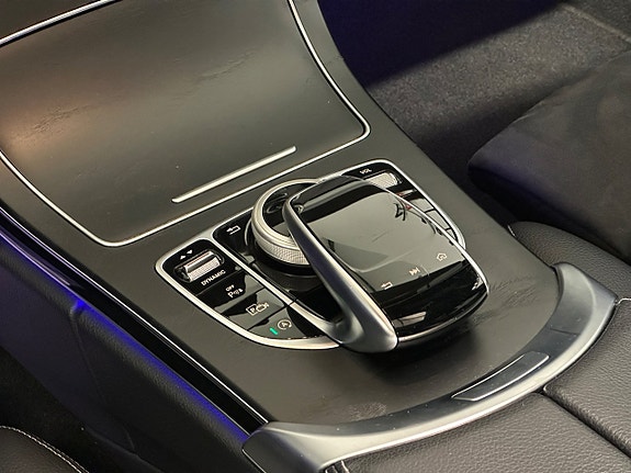 Mercedes-Benz C200 21 of 27
