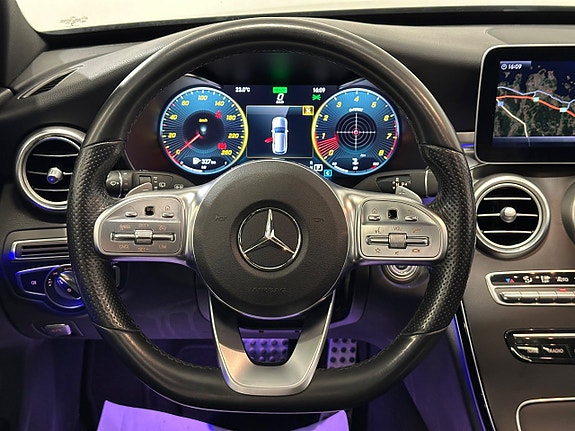 Mercedes-Benz C200 16 of 27