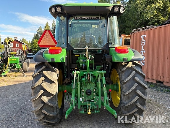 Traktor John Deere 5070M 4 of 6