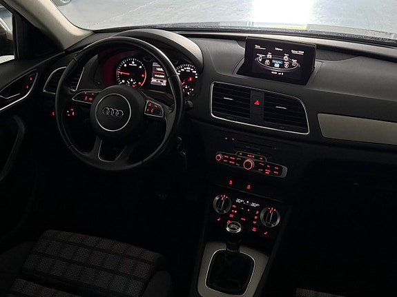 Audi Q3 7 of 21