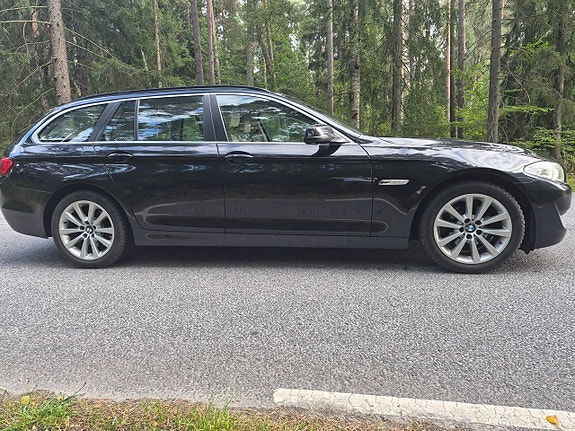 BMW 520i 4 of 15