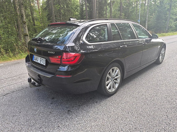 BMW 520i 5 of 15