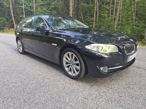 BMW 520i 3 of 15
