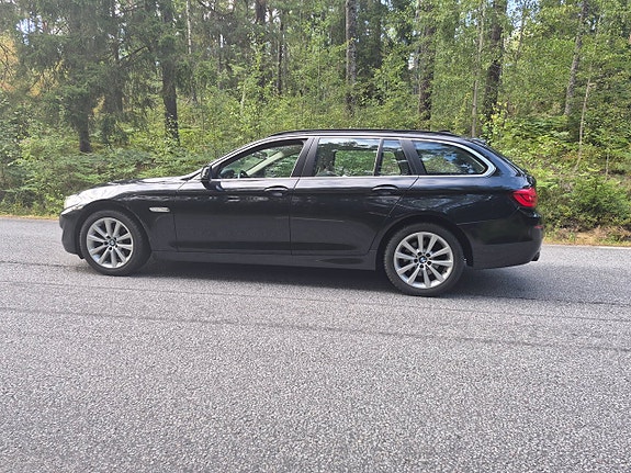 BMW 520i 8 of 15