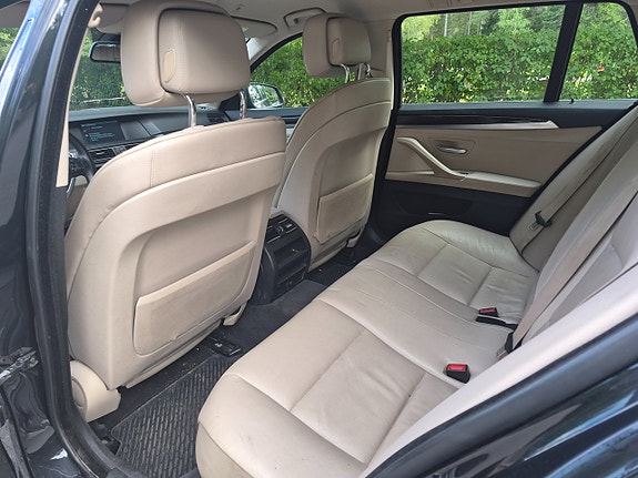 BMW 520i 10 of 15