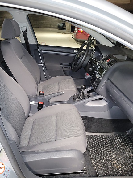 Volkswagen Golf V 6 of 7