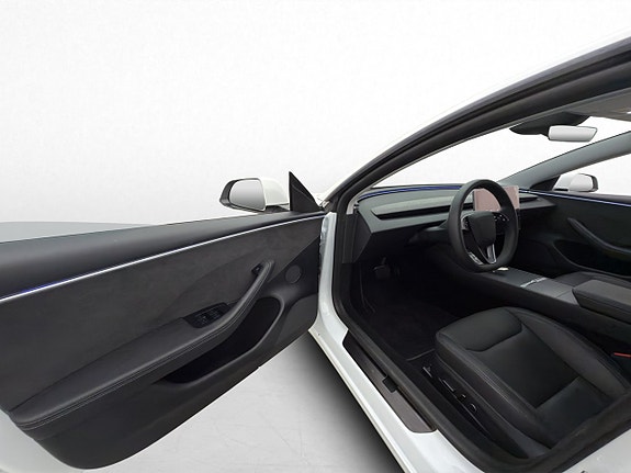 Tesla Model 3 10 of 30