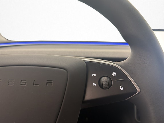 Tesla Model 3 28 of 30
