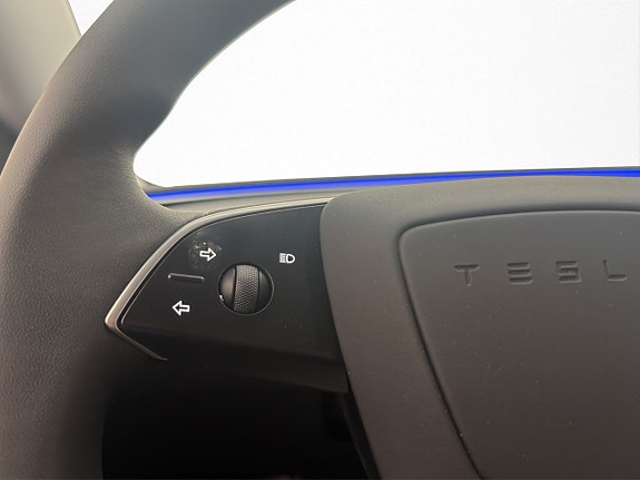 Tesla Model 3 27 of 30