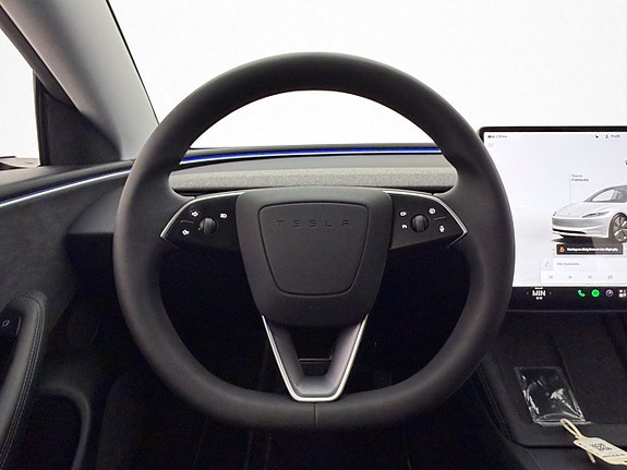 Tesla Model 3 14 of 30