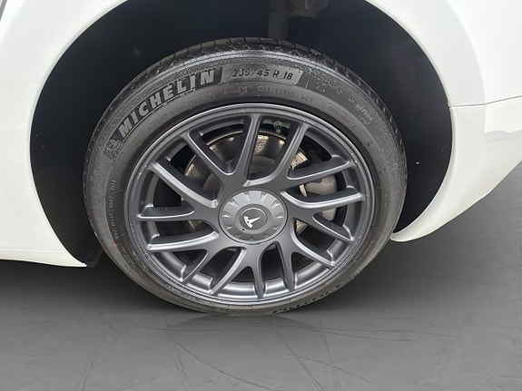 Tesla Model 3 30 of 30