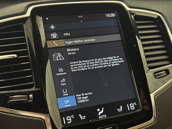 Volvo XC90 20 of 30