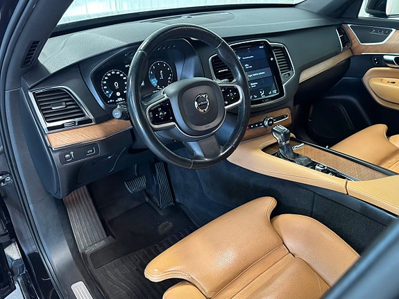 Volvo XC90 7 of 30