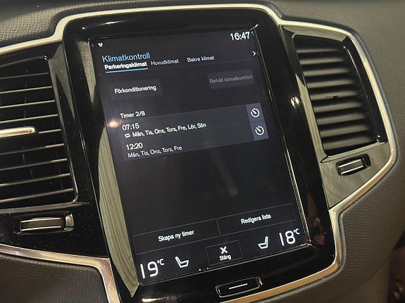Volvo XC90 19 of 30