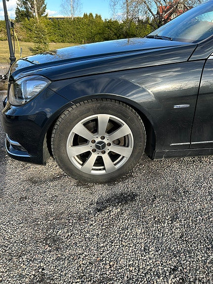 Mercedes-Benz C180 10 of 12