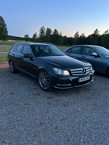 Mercedes-Benz C180 3 of 12