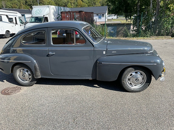 Volvo PV 2 of 4