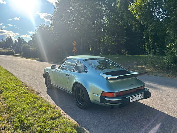 Porsche 911 2 of 8