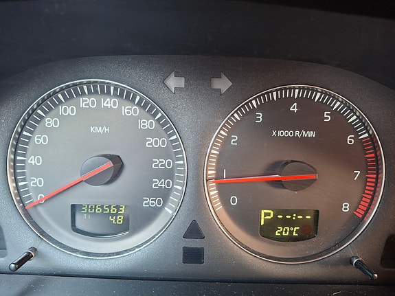 Volvo S80 5 of 5
