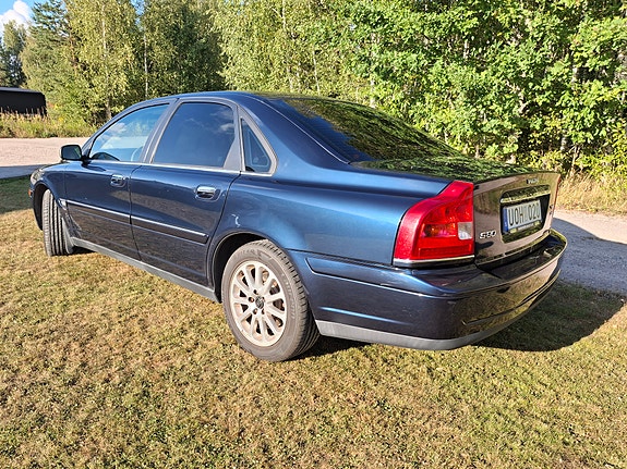 Volvo S80 2 of 5