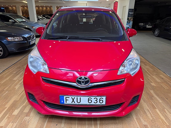 Toyota Verso-S 4 of 16