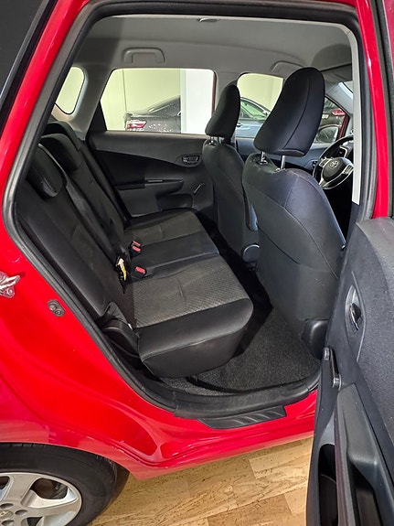 Toyota Verso-S 8 of 16