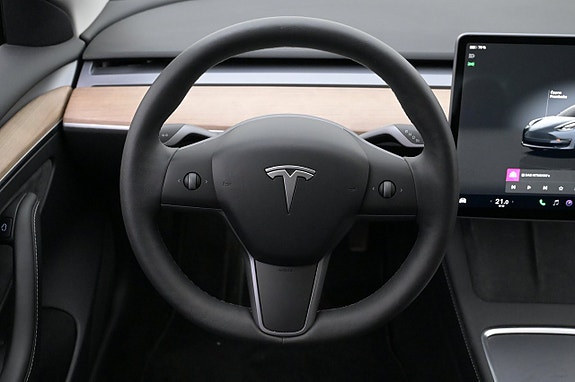 Tesla Model 3 7 of 27