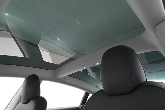 Tesla Model 3 23 of 27