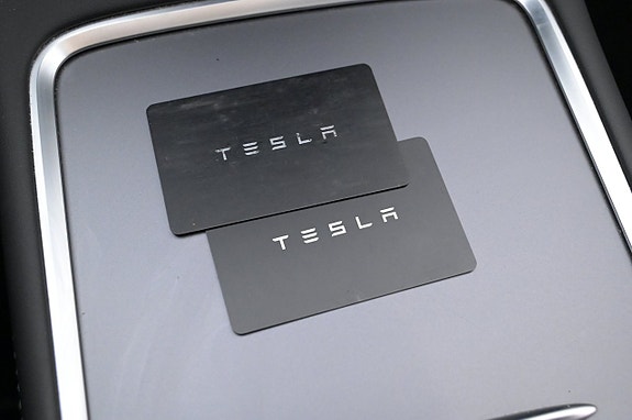 Tesla Model 3 22 of 27